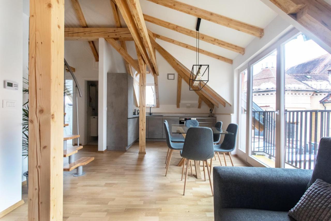 Bright & Spacious Loft In The Heart Of Old Town Ljubljana Bagian luar foto